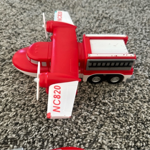 Red Rescue Vehicle Play Set - Picture 8 of 8